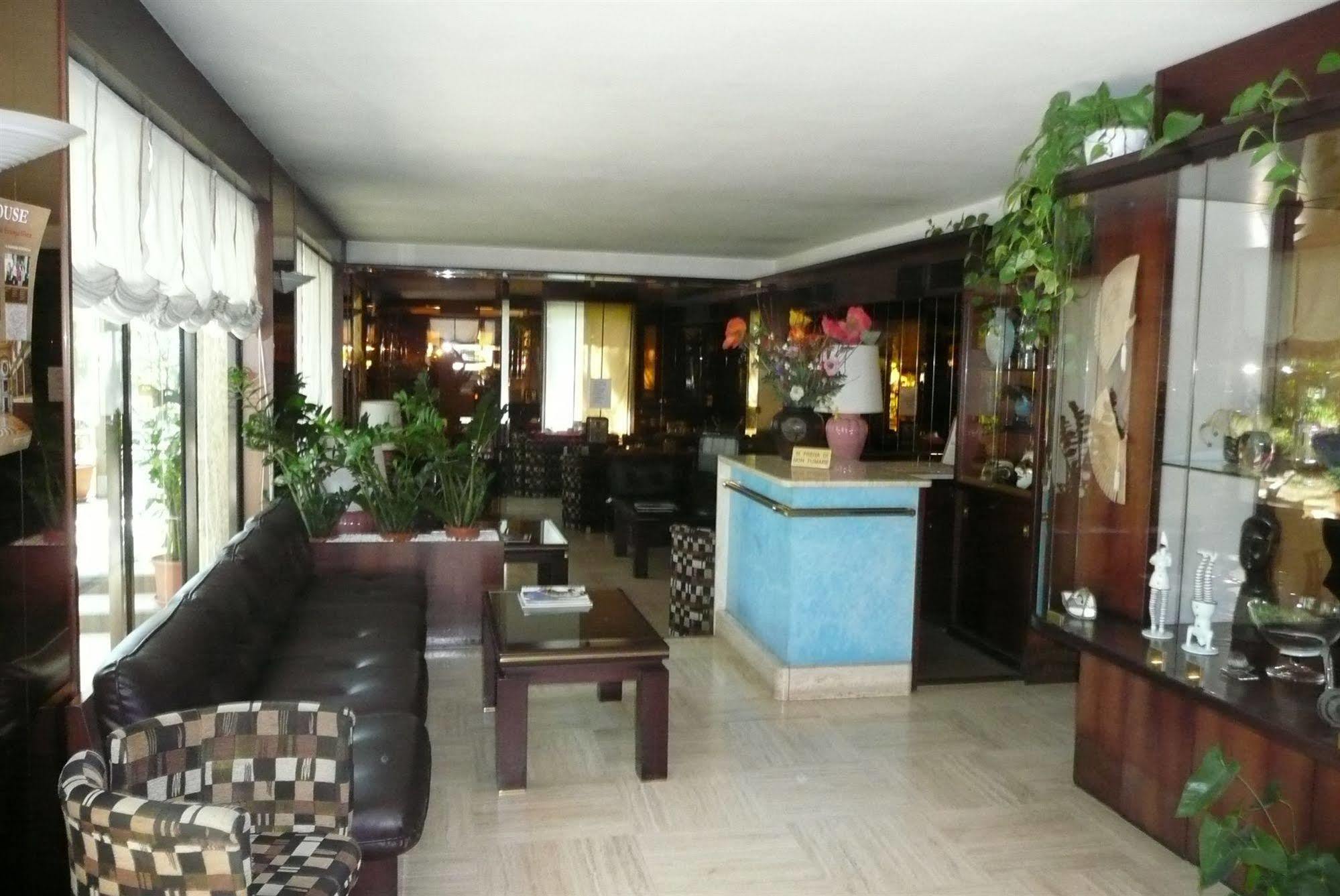 Club Hotel Mestre Esterno foto