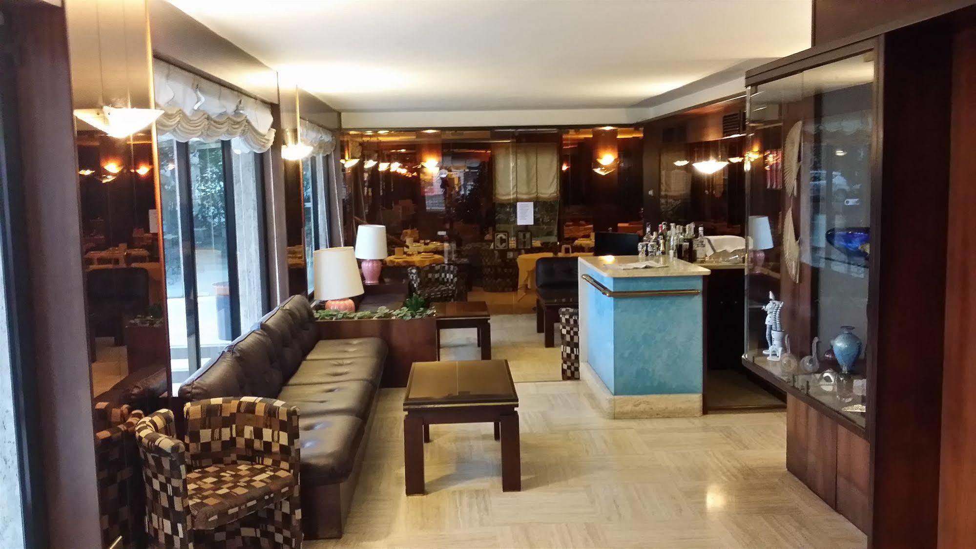 Club Hotel Mestre Esterno foto